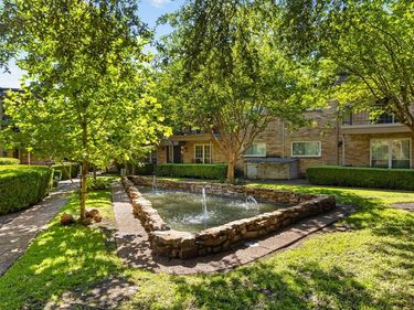 7908 Royal Lane, Unit 122 B, Dallas, TX 75230