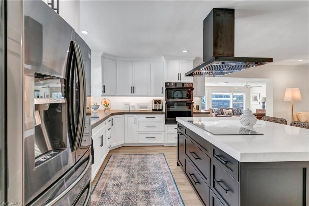 976 N Town And River Dr, Fort Myers, FL 33919 Photo
