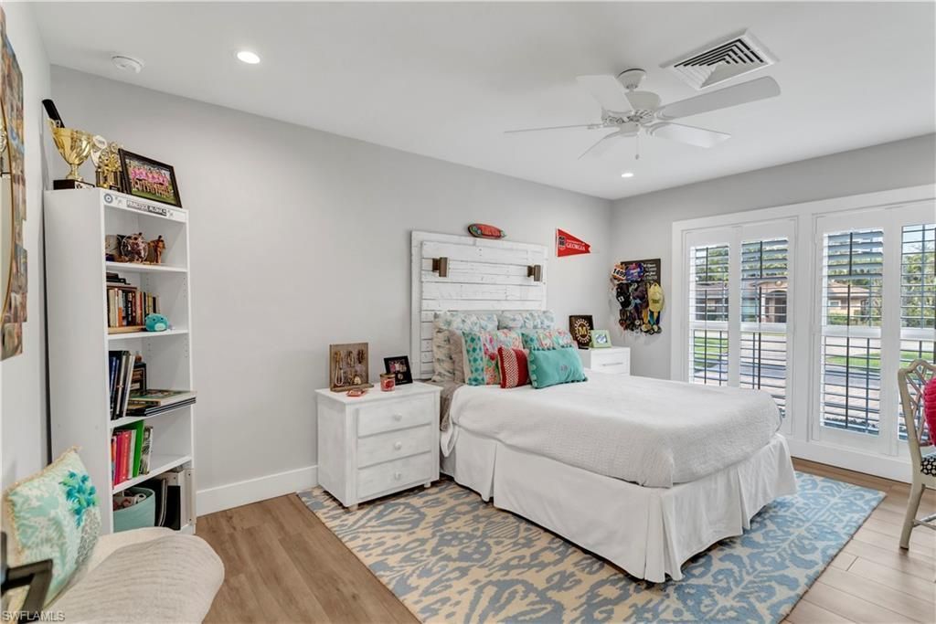 976 N Town And River Dr, Fort Myers, FL 33919 Photo