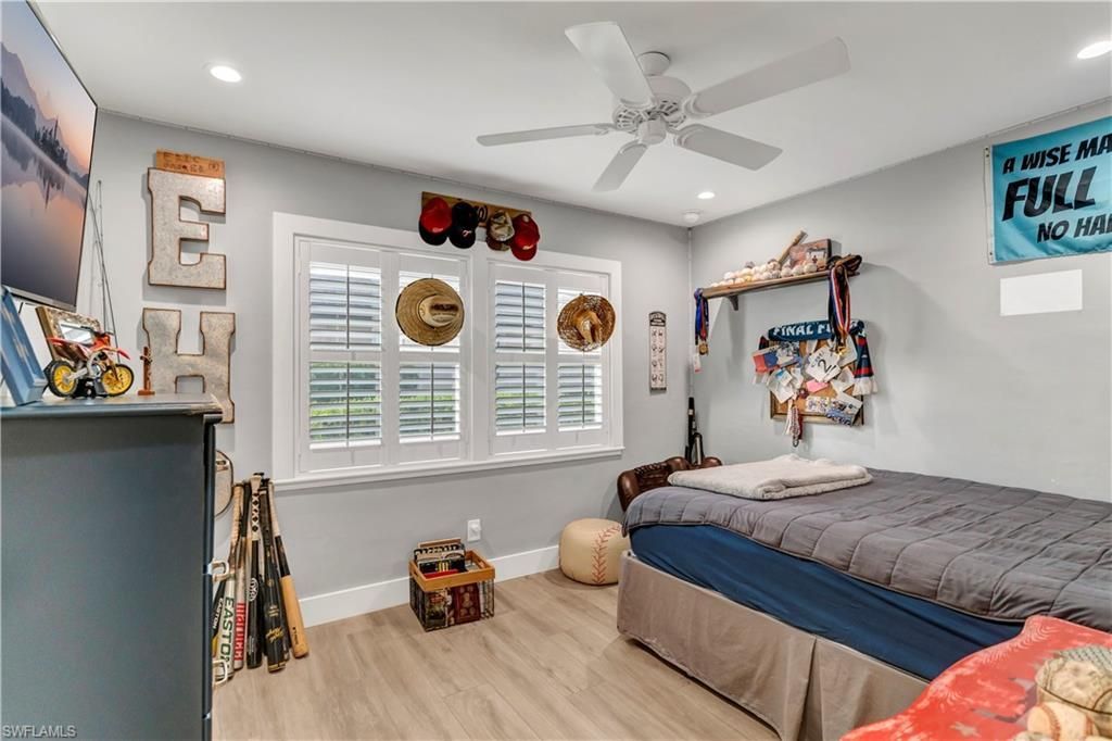 976 N Town And River Dr, Fort Myers, FL 33919 Photo