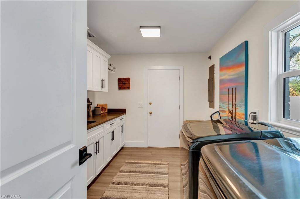 976 N Town And River Dr, Fort Myers, FL 33919 Photo