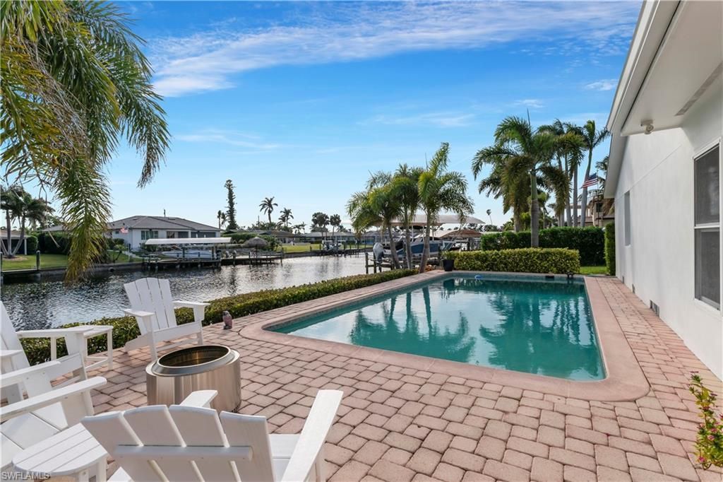 976 N Town And River Dr, Fort Myers, FL 33919 Photo