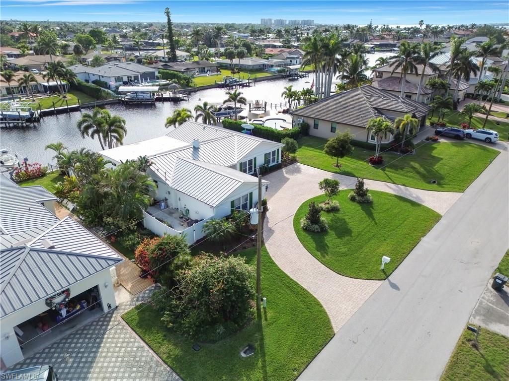 976 N Town And River Dr, Fort Myers, FL 33919 Photo