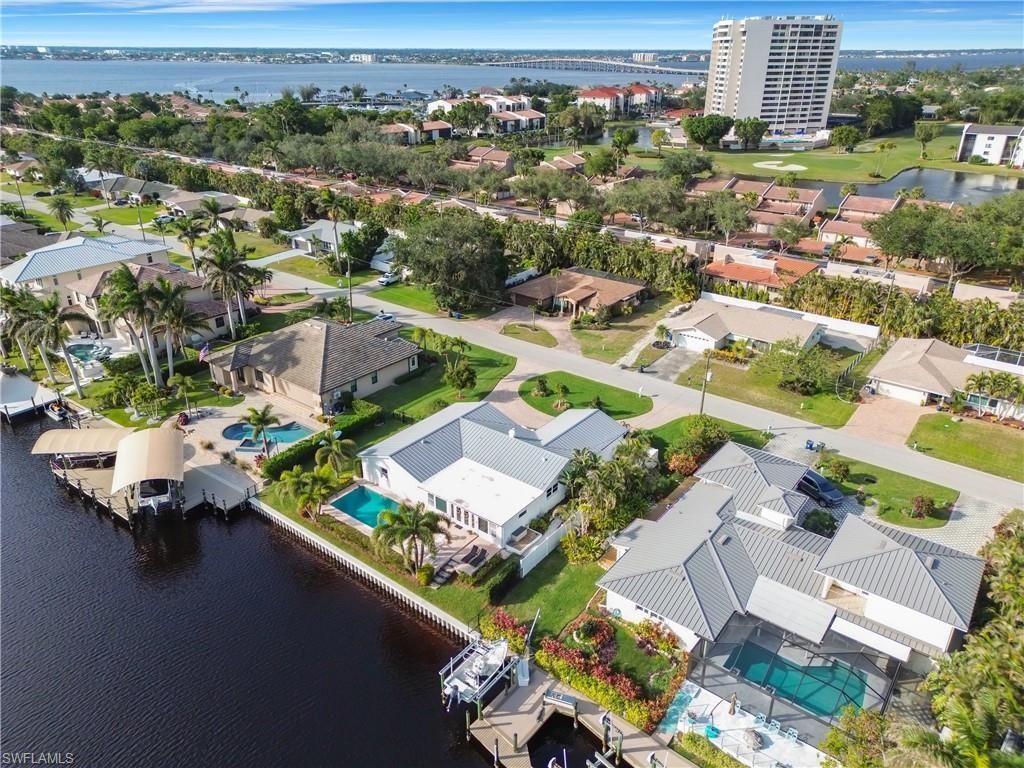 976 N Town And River Dr, Fort Myers, FL 33919 Photo