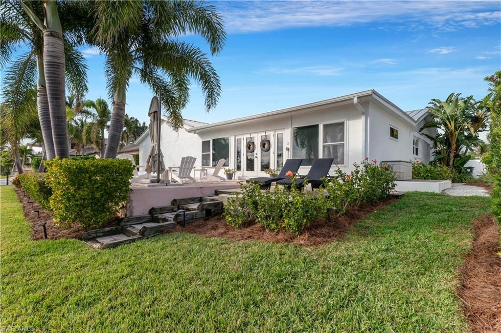 976 N Town And River Dr, Fort Myers, FL 33919 Photo