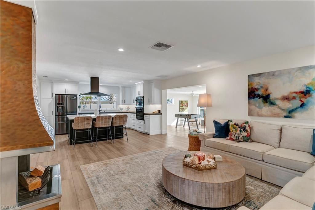 976 N Town And River Dr, Fort Myers, FL 33919 Photo