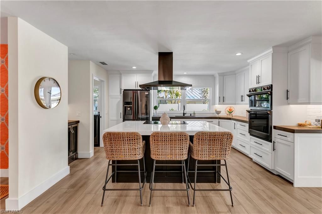 976 N Town And River Dr, Fort Myers, FL 33919 Photo