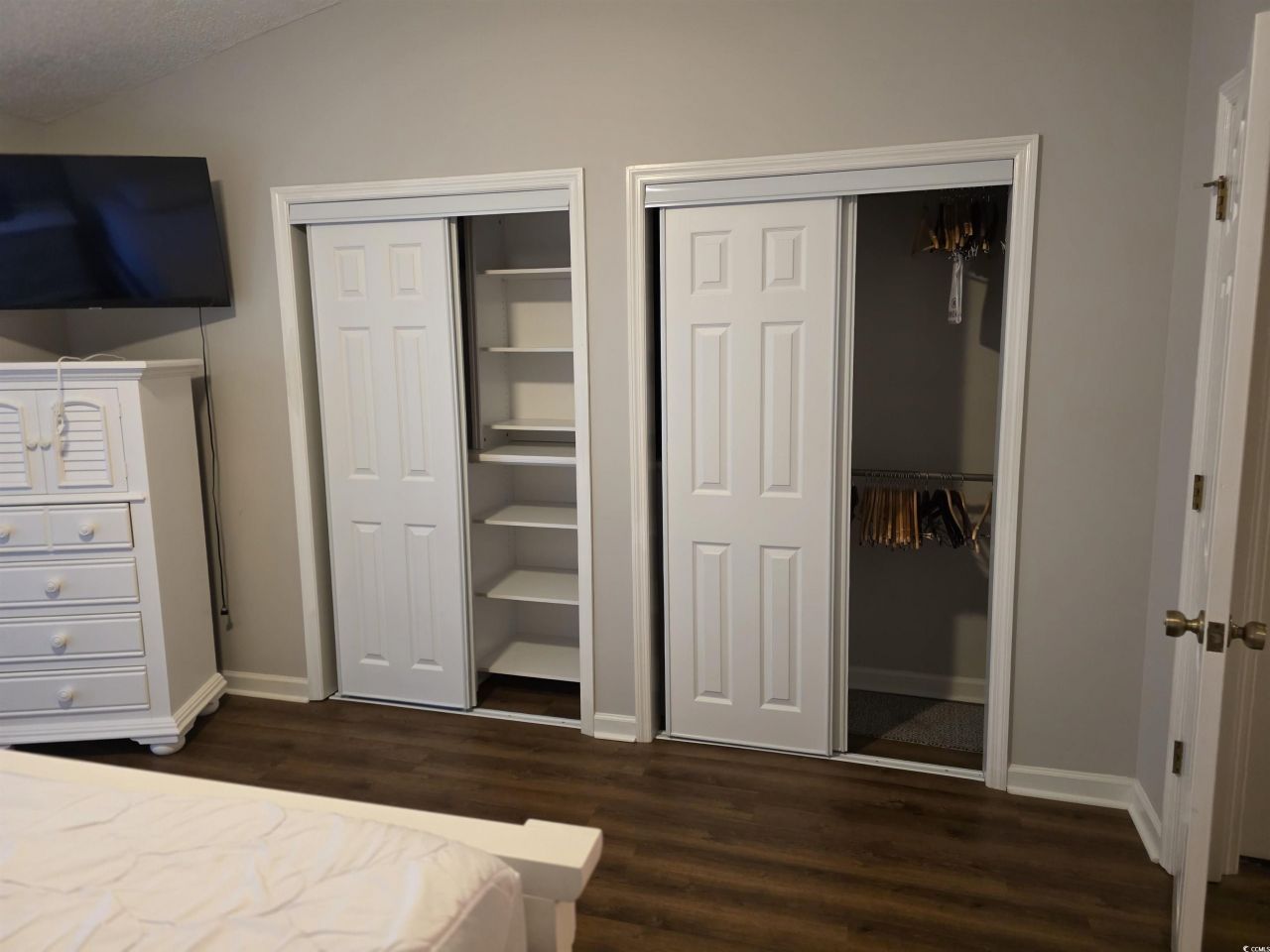 1637 Club Circle River Club Photo 11