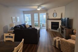 1637 Club Circle River Club photo 4