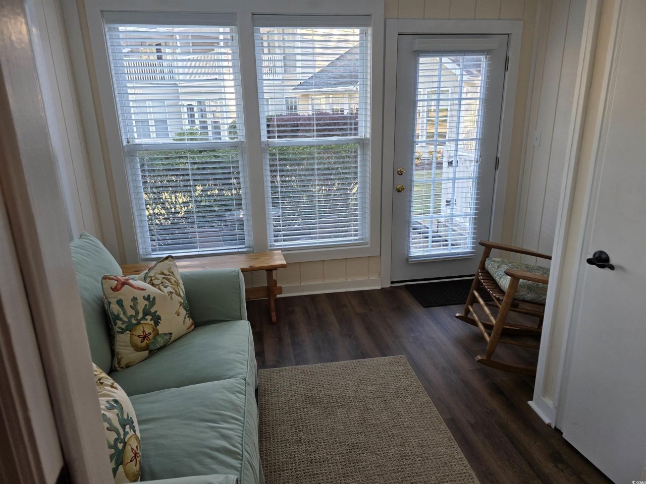 1637 Club Circle River Club Photo 6