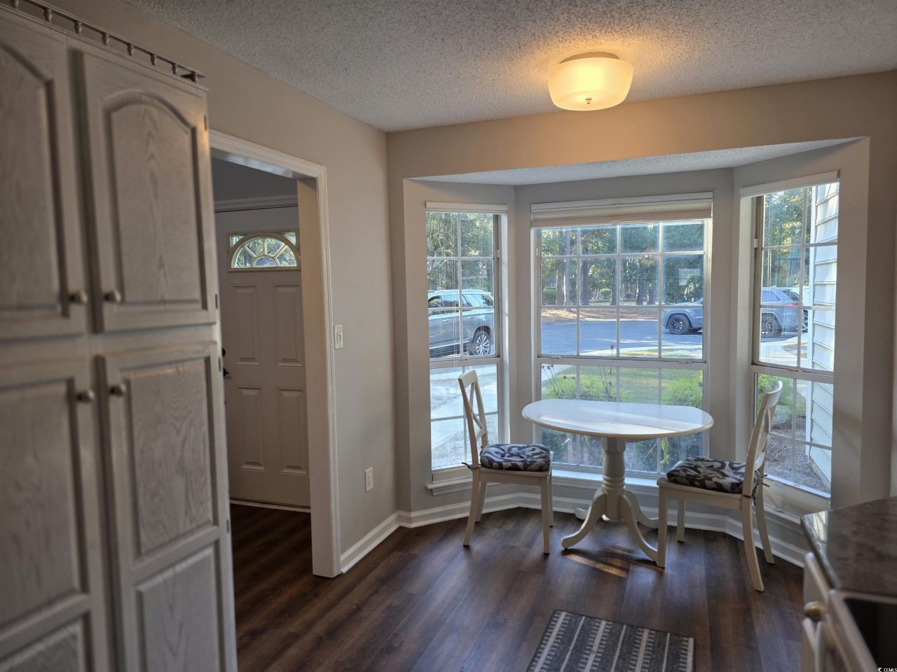 1637 Club Circle River Club Photo 8