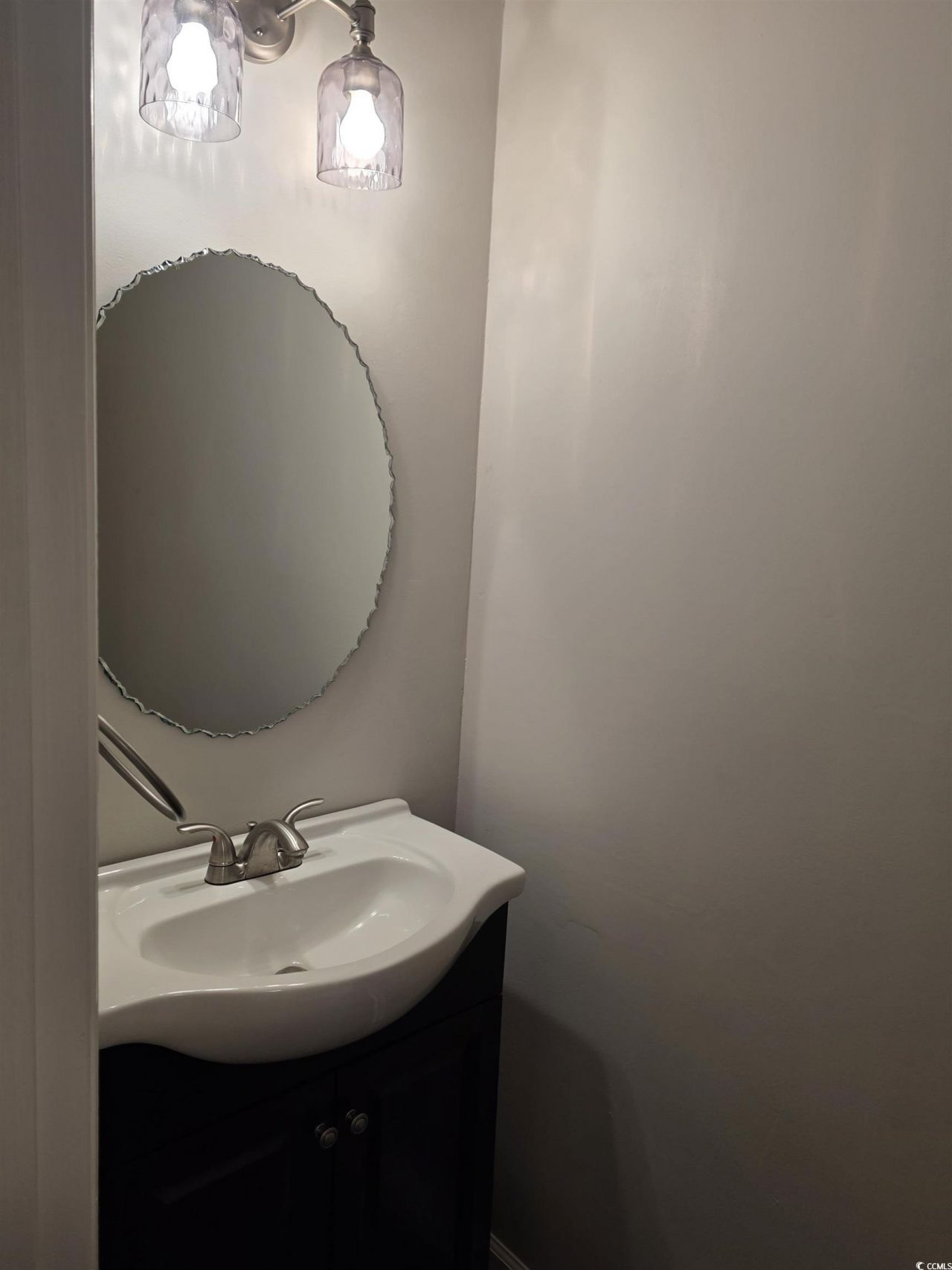 1637 Club Circle River Club Photo 9