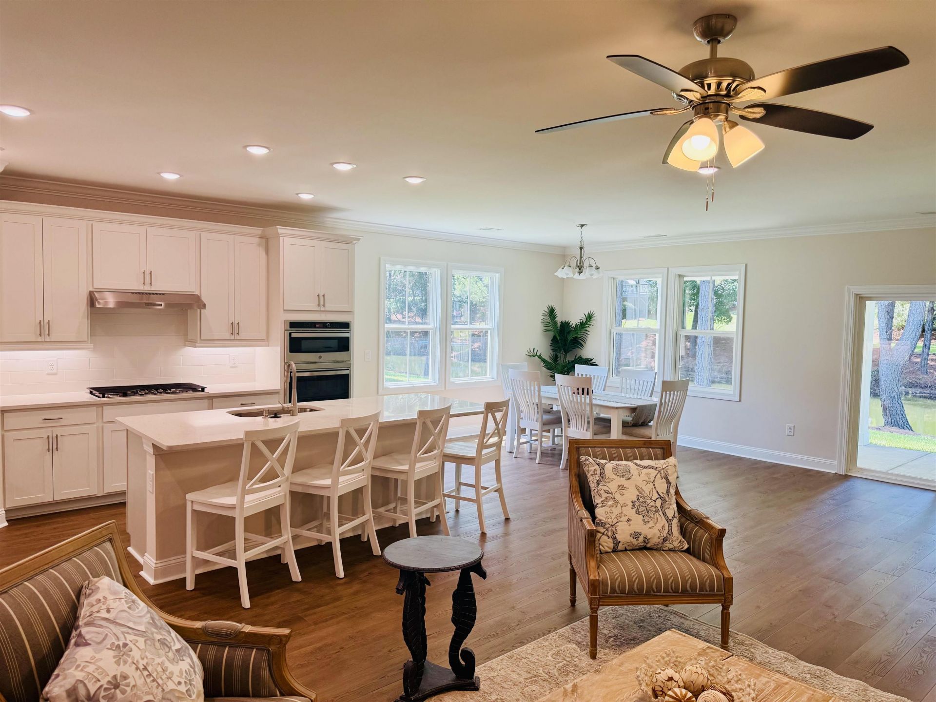 4020 Shorecrest Ct. Photo 4
