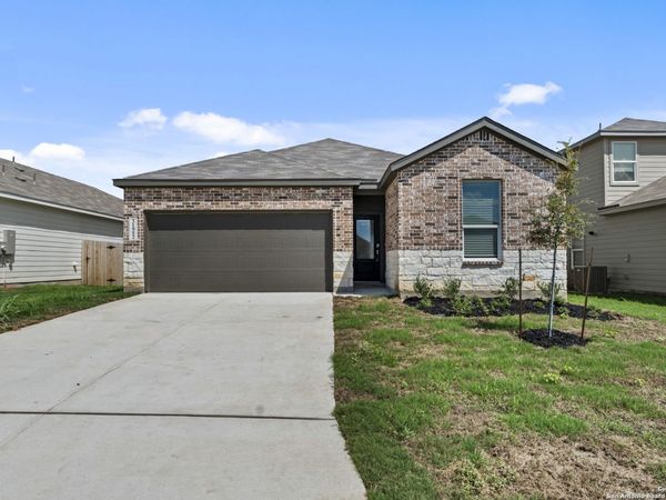 31952 Ambrose St, Bulverde, TX 78163