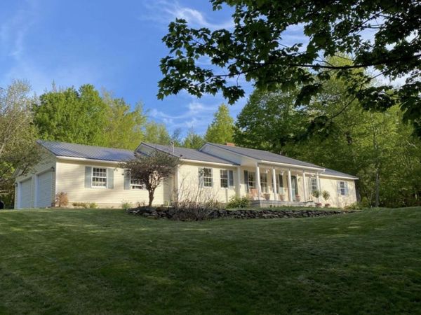 107 Mount Vista Drive, Sidney, ME 04330