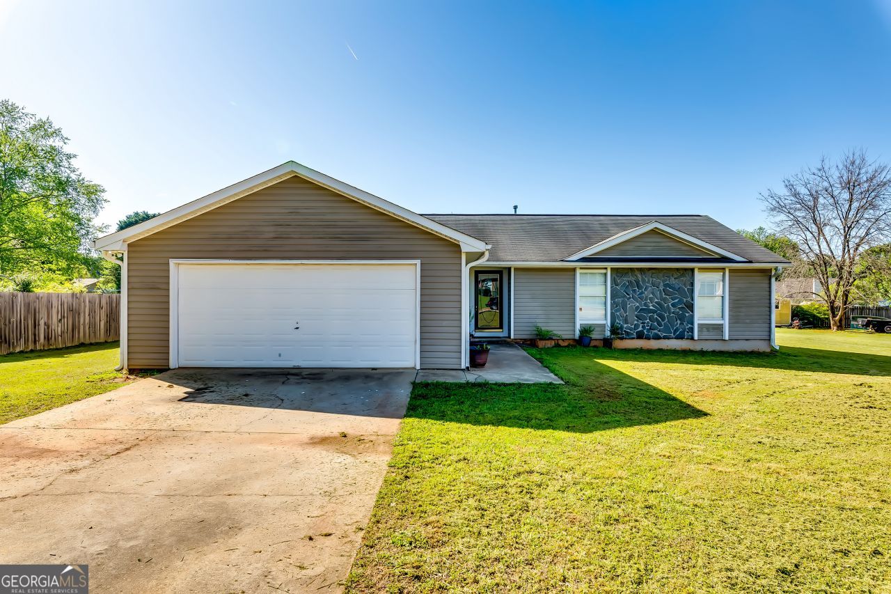 2582 Rosecommons Drive, Hampton, GA 30228 Main Photo