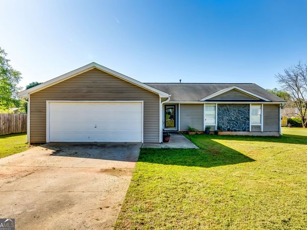 2582 Rosecommons Drive, Hampton, GA 30228