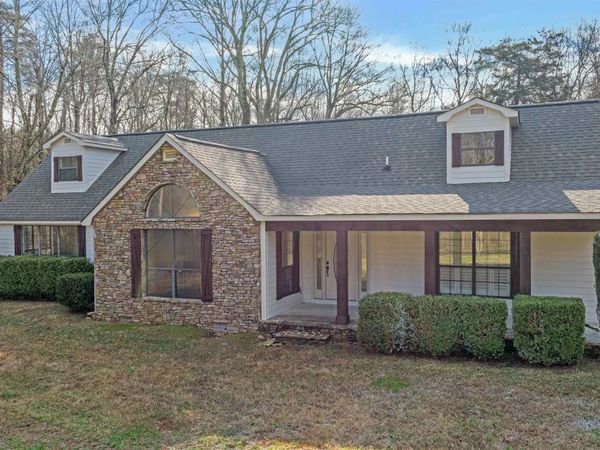 1508 Skyline Avenue E, Fort Payne, AL 35967