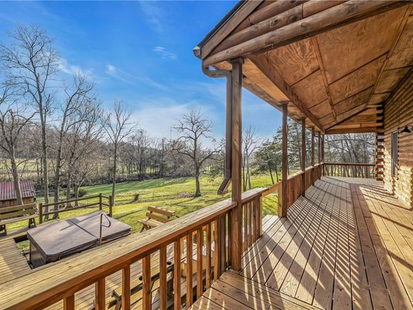 12825 E Wallin Mountain Road, West Fork, AR 72774