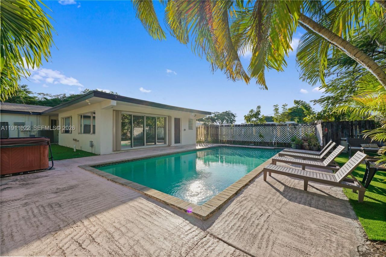 2827 Adams St, Hollywood, FL 33020 Photo