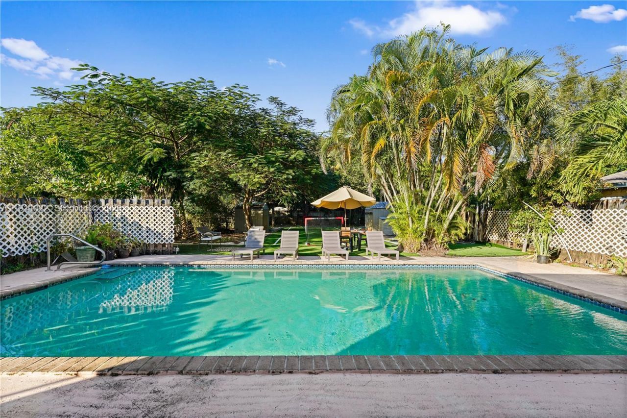 2827 Adams St, Hollywood, FL 33020 Photo