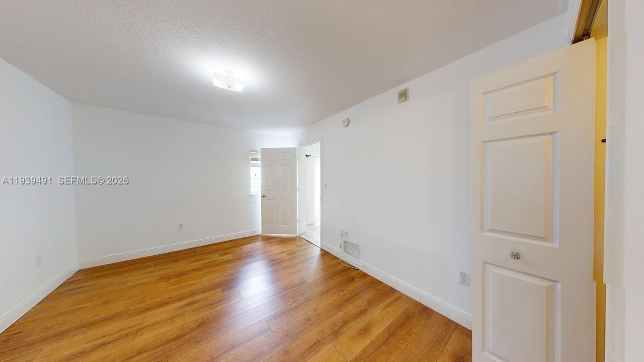 2415 NW 16th St Rd, Unit 410-1, Miami, FL 33125 Photo