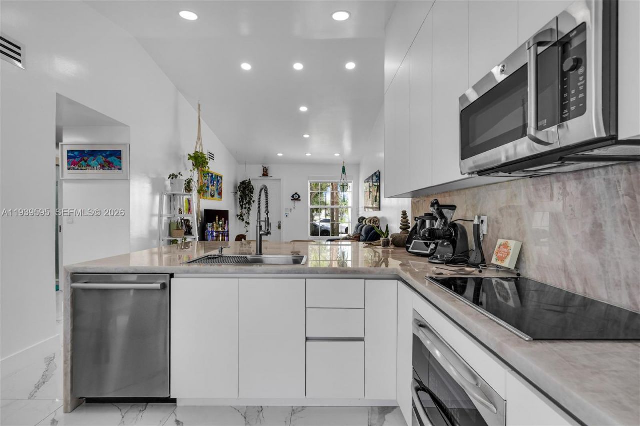 18801 SW 25th Ct, Miramar, FL 33029 Photo