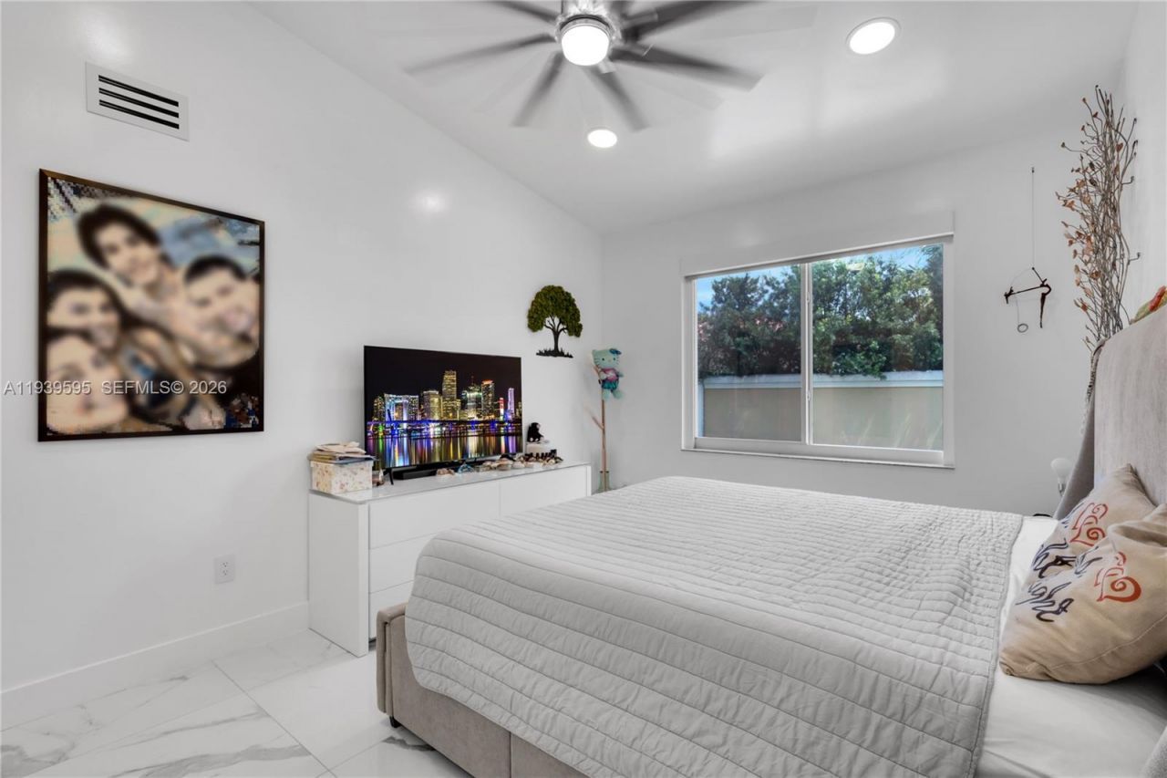 18801 SW 25th Ct, Miramar, FL 33029 Photo