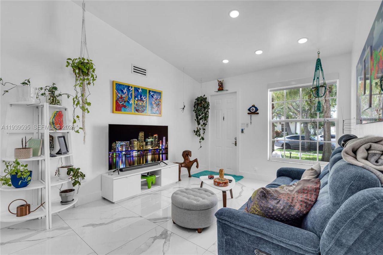 18801 SW 25th Ct, Miramar, FL 33029 Photo