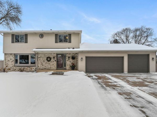 4890 Cottonwood Lane N, Plymouth, MN 55442