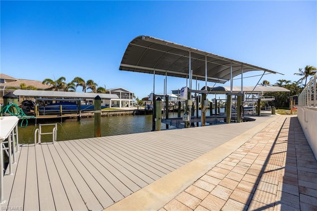 3632 Emerald Ave, Saint James City, FL 33956 Photo