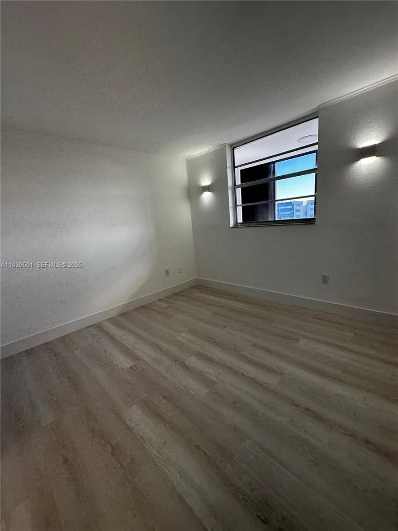 5055 NW 7th St, Unit 801, Miami, FL 33126 Photo