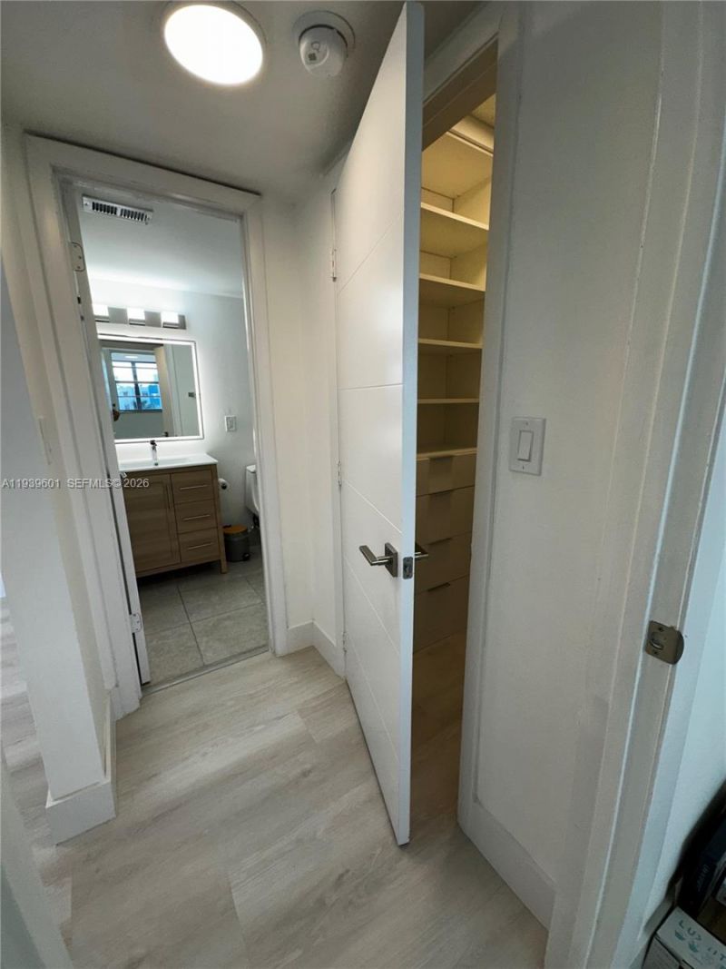 5055 NW 7th St, Unit 801, Miami, FL 33126 Photo