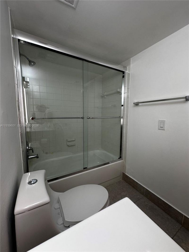 5055 NW 7th St, Unit 801, Miami, FL 33126 Photo