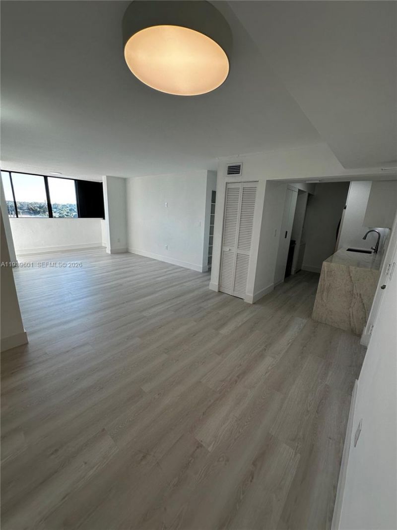 5055 NW 7th St, Unit 801, Miami, FL 33126 Photo