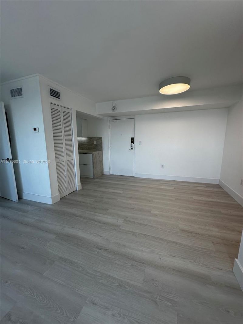 5055 NW 7th St, Unit 801, Miami, FL 33126 Photo