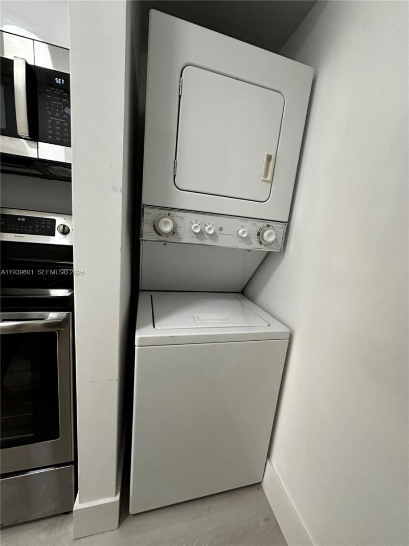 5055 NW 7th St, Unit 801, Miami, FL 33126 Photo