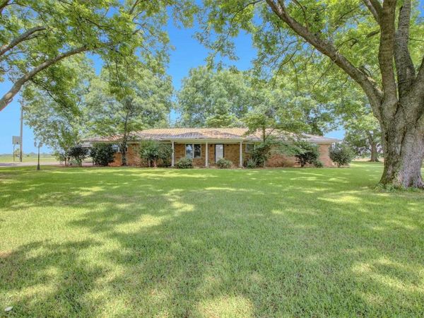 3407 S 65 Highway, Pine Bluff, AR 71601