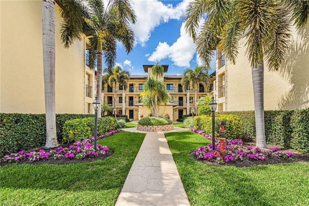228 Fox Glen Dr, Unit 3205, Naples, FL 34104 Photo