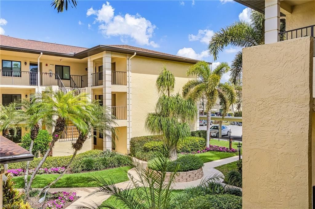 228 Fox Glen Dr, Unit 3205, Naples, FL 34104 Photo