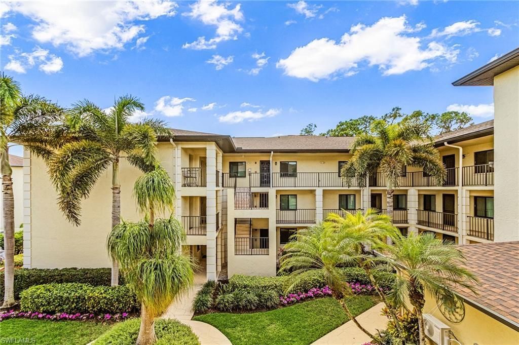 228 Fox Glen Dr, Unit 3205, Naples, FL 34104 Photo