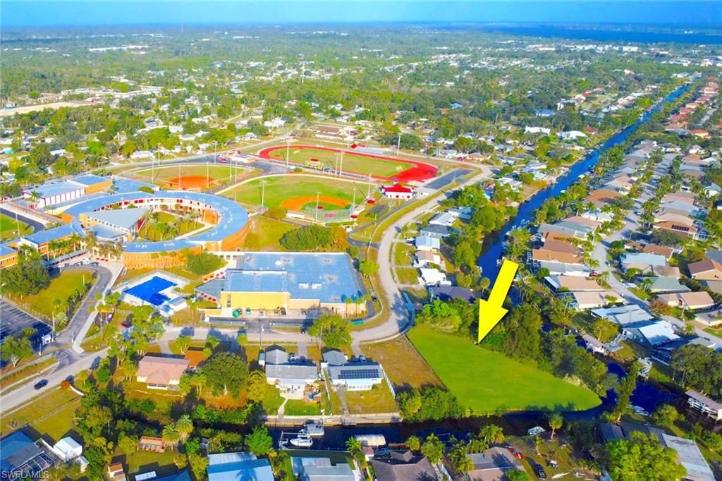 941 Iris Dr , North Fort Myers, FL 33903 Photo