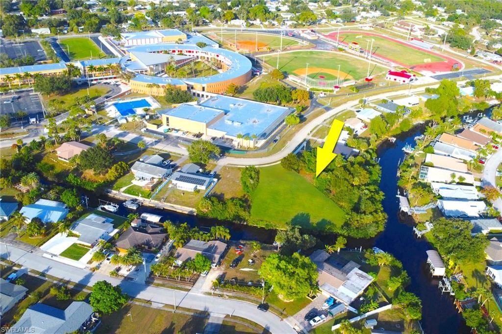 941 Iris Dr , North Fort Myers, FL 33903 Photo