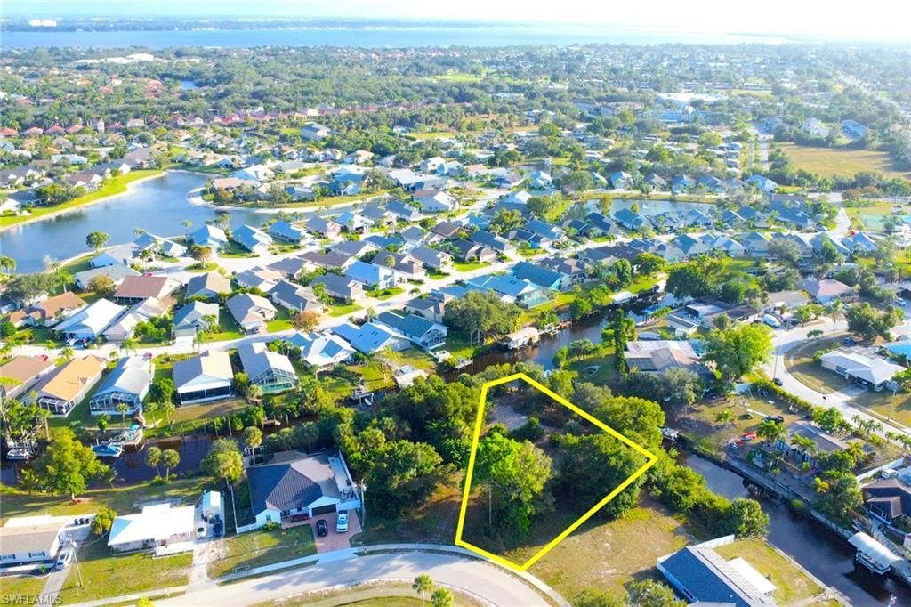 941 Iris Dr , North Fort Myers, FL 33903 Photo