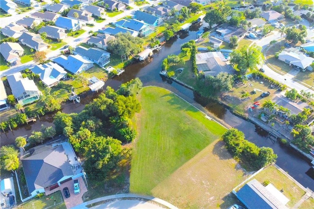 941 Iris Dr , North Fort Myers, FL 33903 Photo