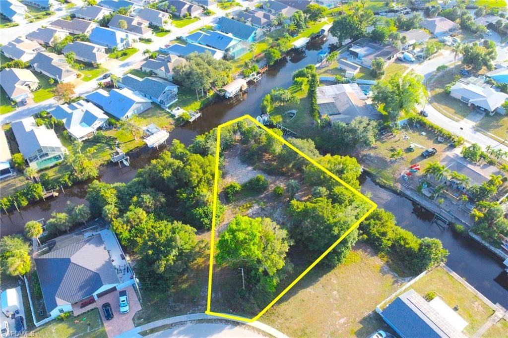 941 Iris Dr , North Fort Myers, FL 33903 Photo