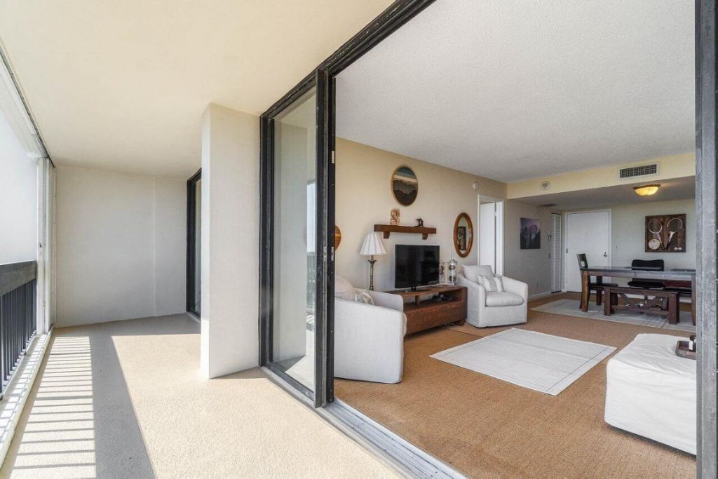 2400 Presidential Way, Unit 1505, West Palm Beach, FL 33401 Photo