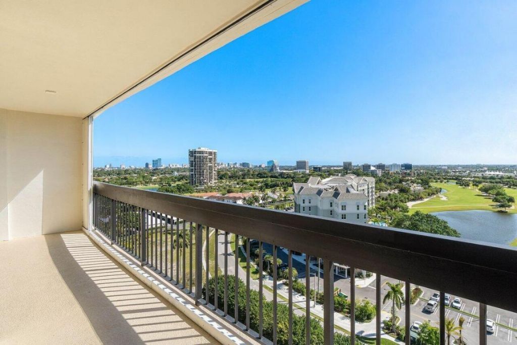 2400 Presidential Way, Unit 1505, West Palm Beach, FL 33401 Photo