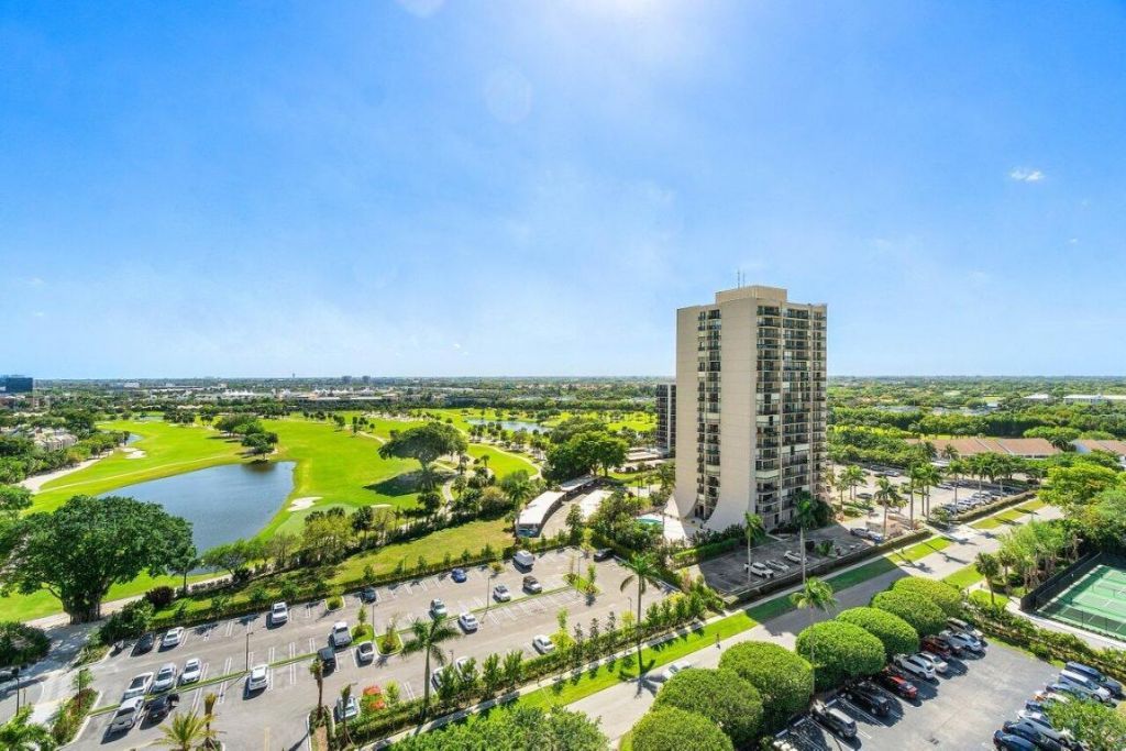 2400 Presidential Way, Unit 1505, West Palm Beach, FL 33401 Photo