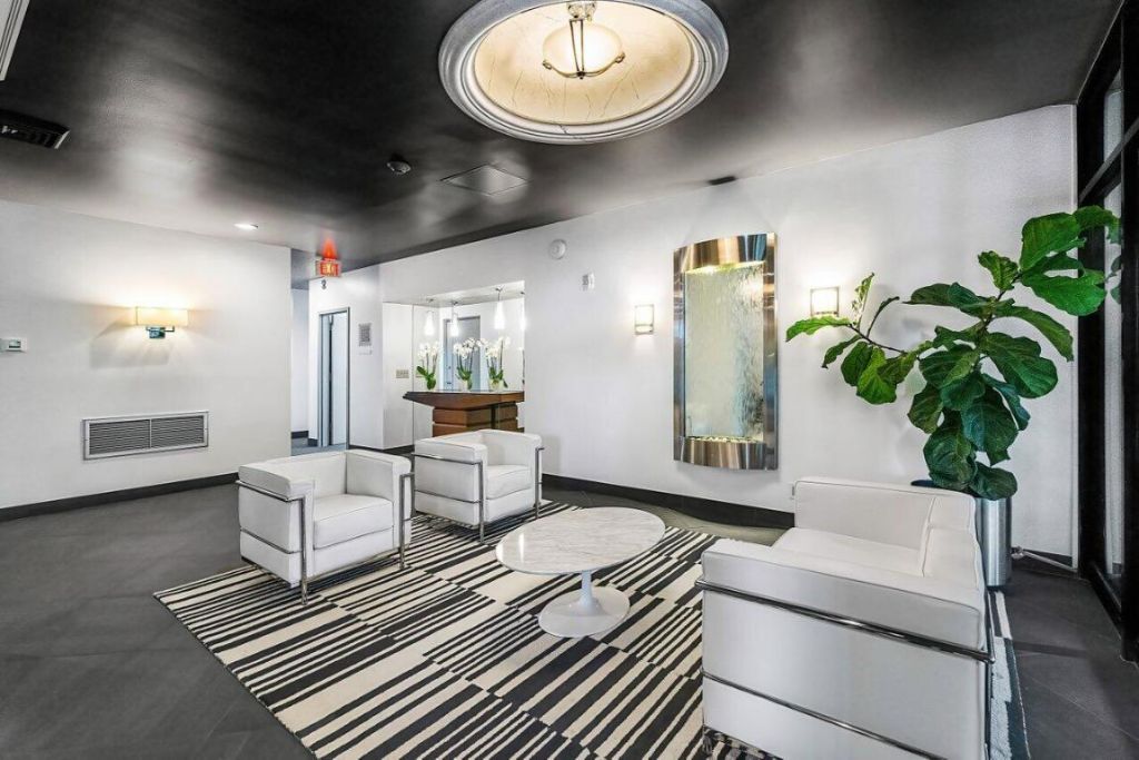 2400 Presidential Way, Unit 1505, West Palm Beach, FL 33401 Photo